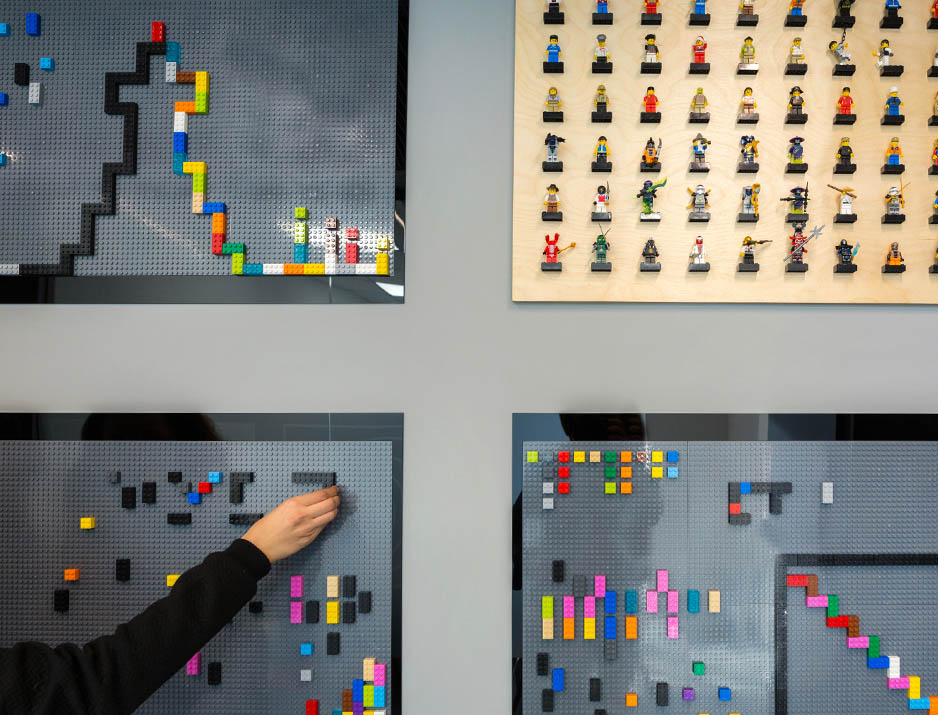 Ey Lego Wall 27