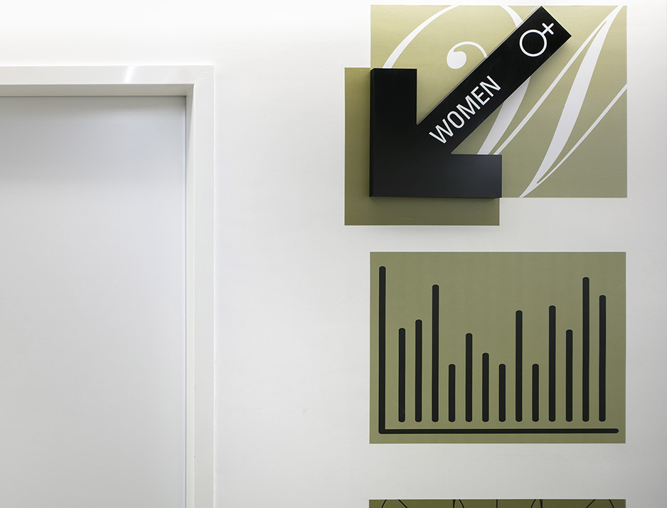 Ey Signage Design 35